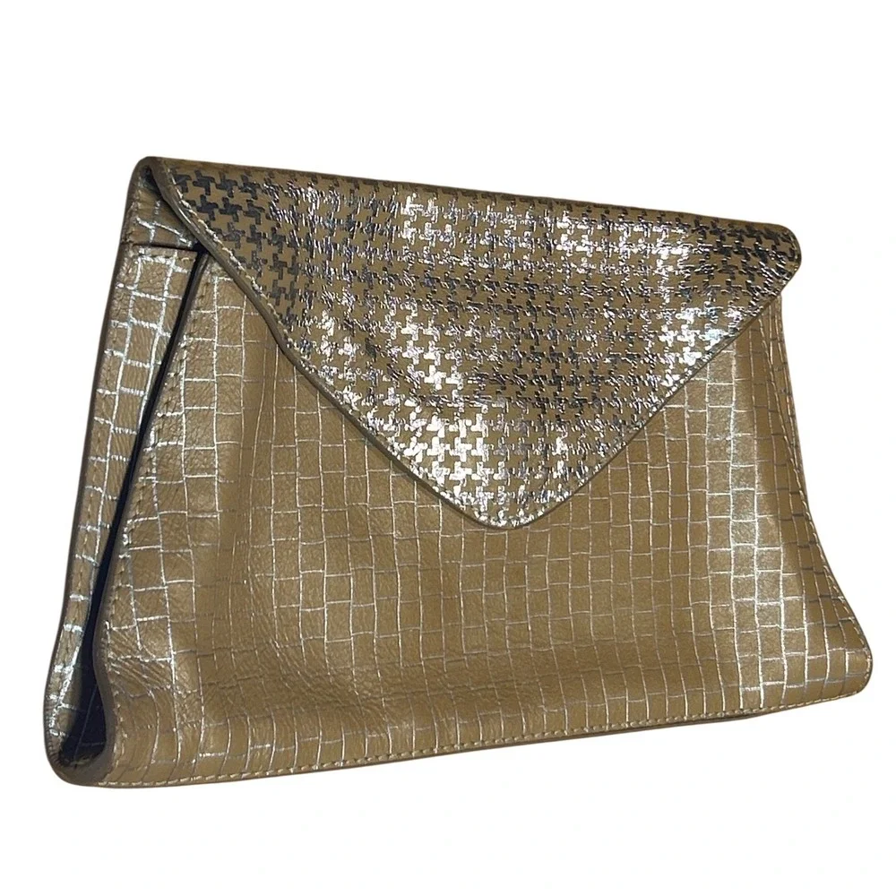 Jasper &‎ Jeera Leather Envelope Clutch Tan Silver Metallic Grid Evening Bag